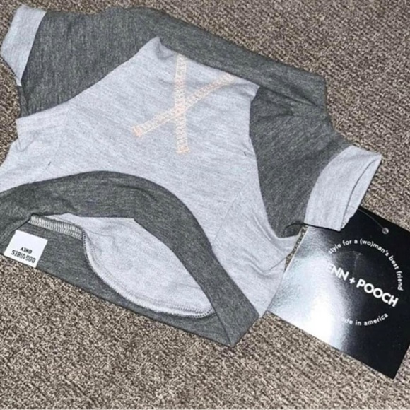 Penn Pooch The Kellan Dog Shirt Gray +Rose Stitch SIZE LARGE - Picture 1 of 3